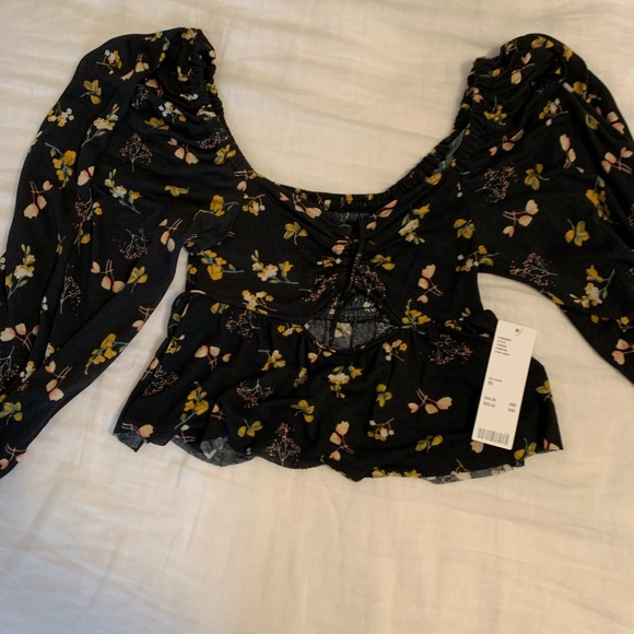 Urban Outfitters Black Floral Cutout Blouse - Picture 5 of 6